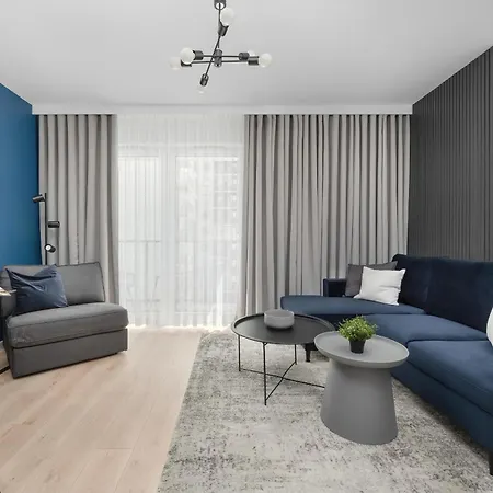 Eleganckie We Wroclawiu Z Parkingiem I Biurkiem Do Pracy Zdalnej By Renters Apartment Breslau