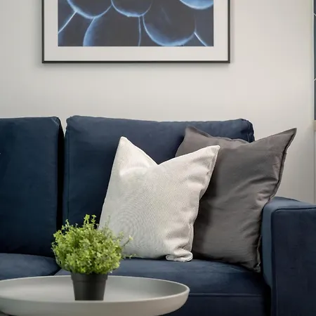 Eleganckie We Wroclawiu Z Parkingiem I Biurkiem Do Pracy Zdalnej By Renters アパート