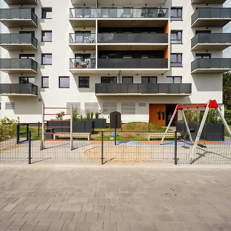 Eleganckie We Wroclawiu Z Parkingiem I Biurkiem Do Pracy Zdalnej By Renters アパート