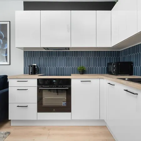 Apartment Eleganckie We Wroclawiu Z Parkingiem I Biurkiem Do Pracy Zdalnej By Renters Breslau