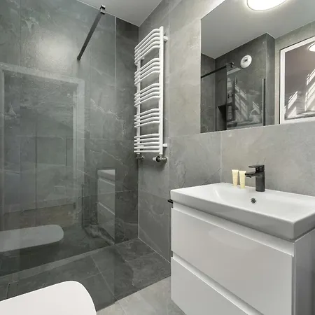 Eleganckie We Wroclawiu Z Parkingiem I Biurkiem Do Pracy Zdalnej By Renters *